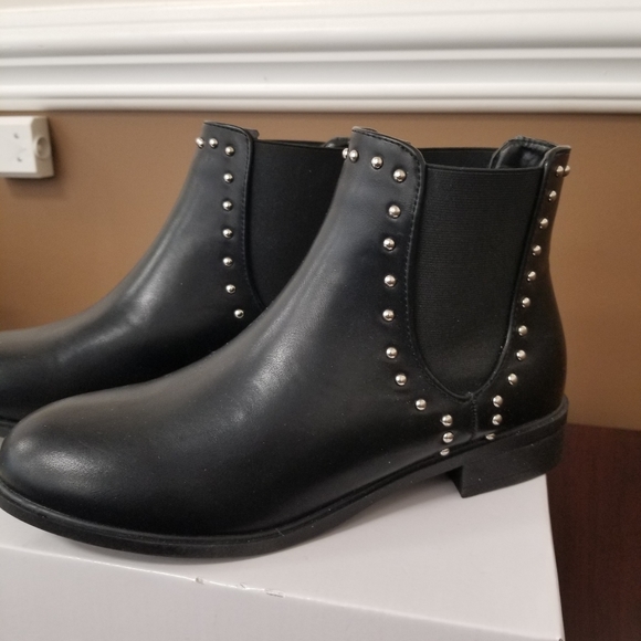 OLIVIA MILLER Black Ankle Boot sz7 - Picture 5 of 6